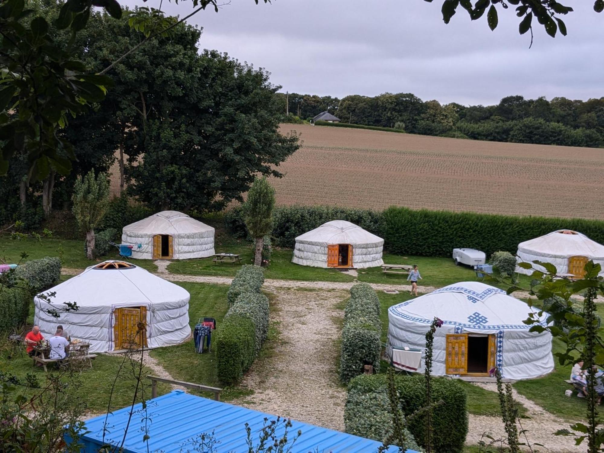 Camping Kerlaudy Mer et Yourtes Plouenan Bagian luar foto