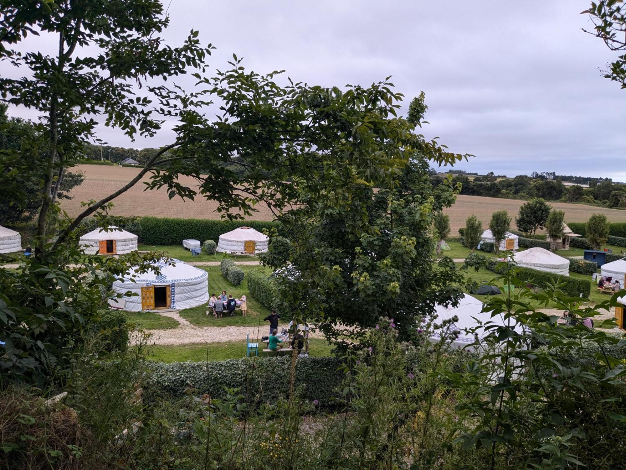 Camping Kerlaudy Mer et Yourtes Plouenan Bagian luar foto